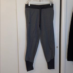 UNDER ARMOUR JOGGERS